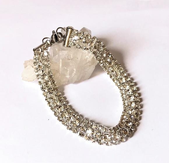 Pulseira Prateada com Strass 3 Linhas