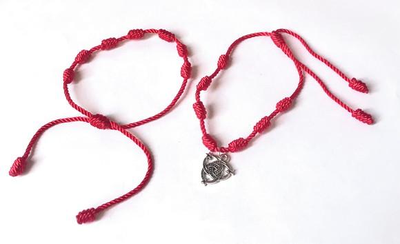 Pulseira Vermelha 7 Nós Kabbalah Sorte e Protecao Kit com 2