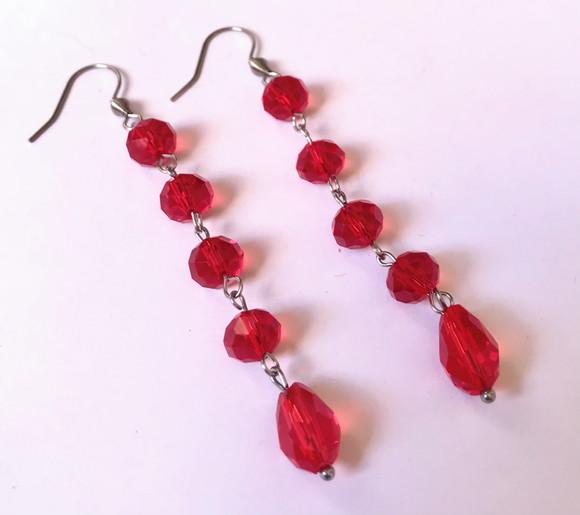 Brinco Cristal Vermelho Facetado e Gota e Acabamento em Inox