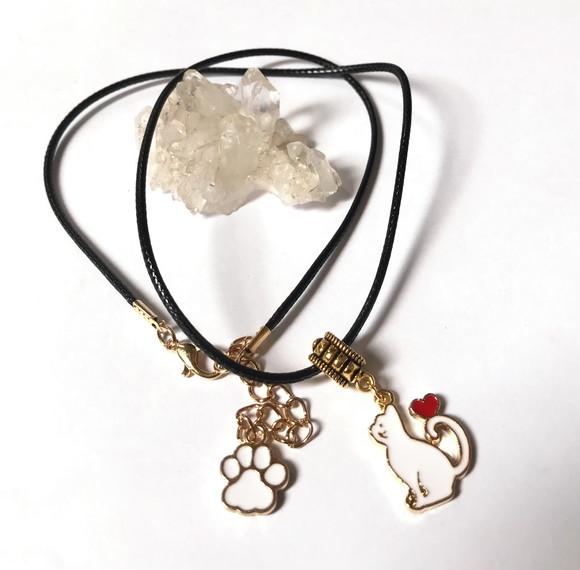 Cordão Colar com Gatinho e Patinha em Dourado