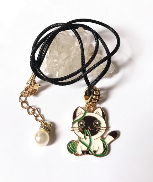 Cordão Colar com Gatinho e Perola e Strass em Dourado