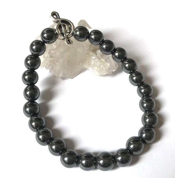 Pulseira com Hematitas e Clave de Sol Musica