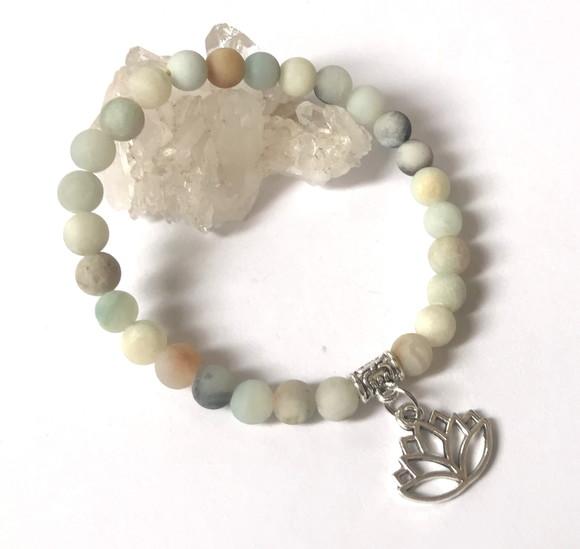 Pulseira Japamala com 27 Contas de Amazonita Fosca e Lotus