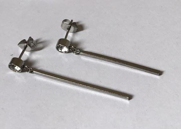 Brinco Pino Aço Inox com Strass e Haste