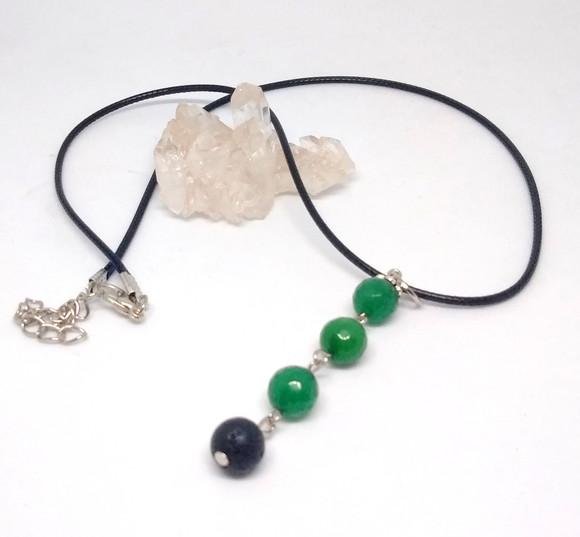 Cordão Colar com Jade Esmeralda e Difusor Aromaterapia