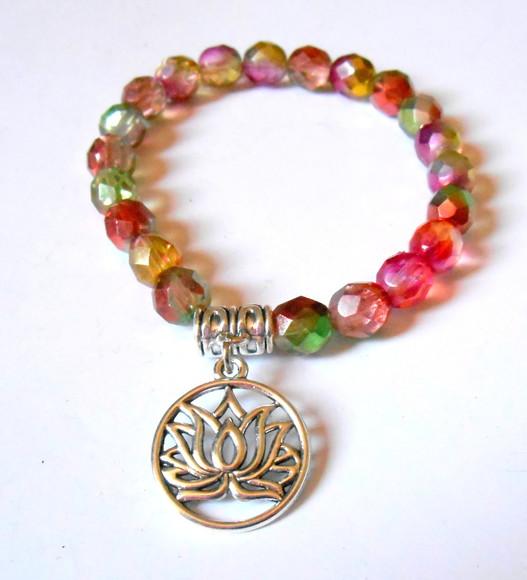 Pulseira Japamala cristais Theco e pingente flor de lotus