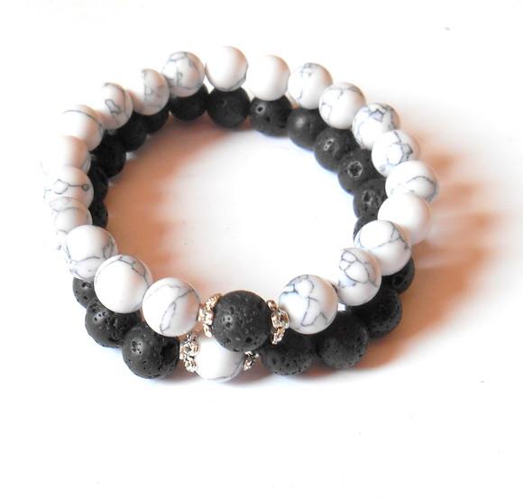 Pulseira Japamala 21 contas Howlita branca e lava kit com 2