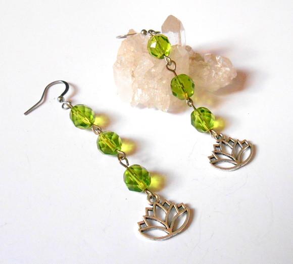Brinco Cristal Theco Verde e Flor de Lotus