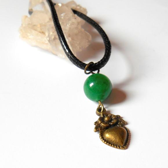 Cordão Colar Negro com Ágata Verde e Coração em Ouro Velho