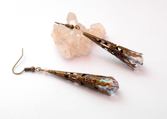 Brinco Ouro Velho com Gota de Cristal e Cristal Sw