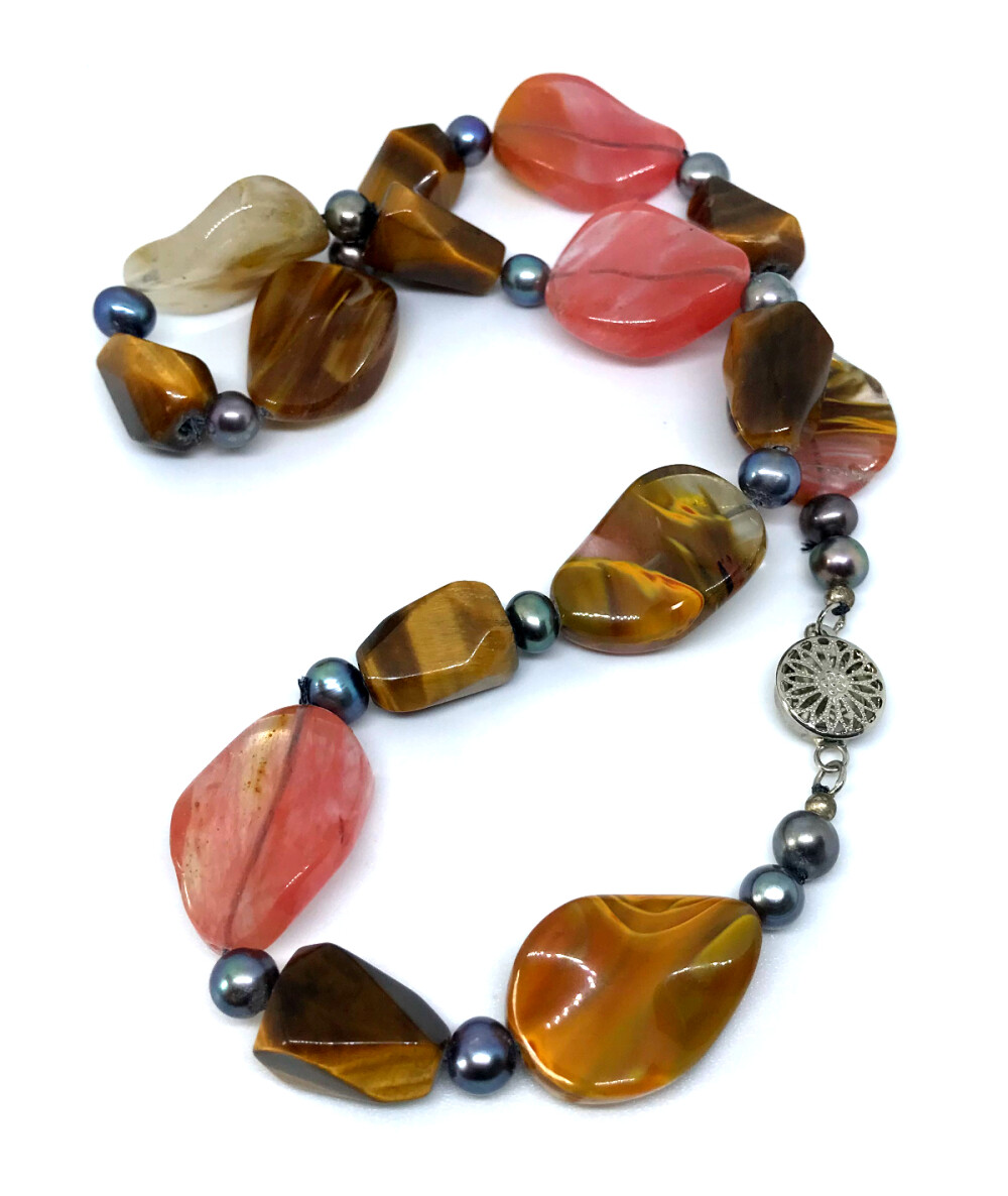 Colar Cristal Cherry, Olho de Tigre e Perolas Escuras