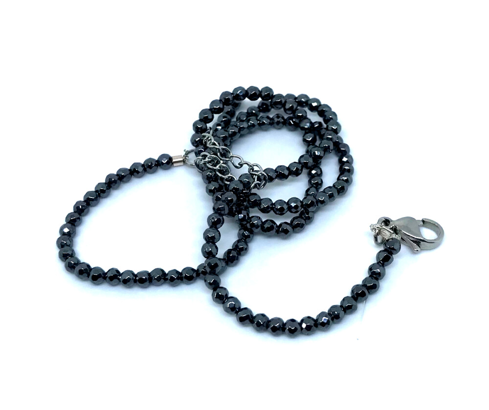 Choker Colar com Hematitas Facetadas e Aço Inox