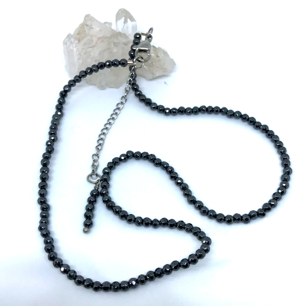 Choker Colar com Hematitas Facetadas e Aço Inox