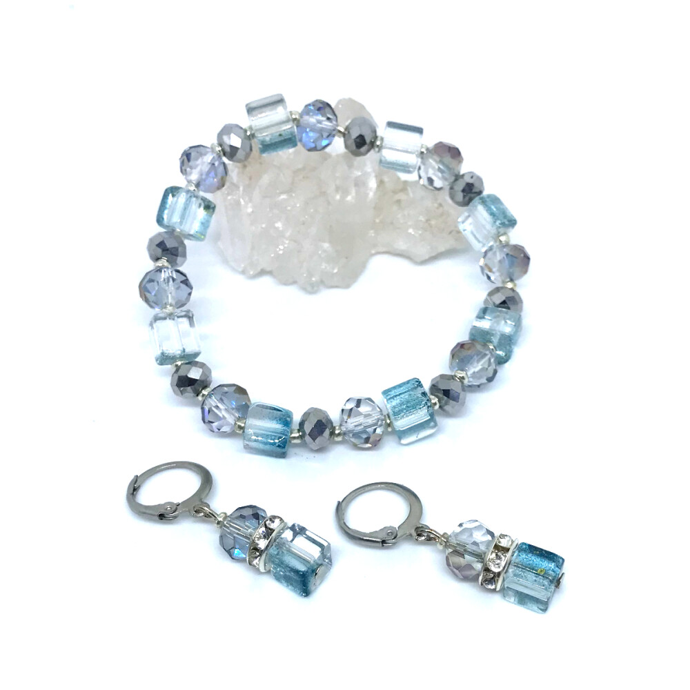 Conjunto luxo brinco e pulseira cristal boreal ( cinza azulado)