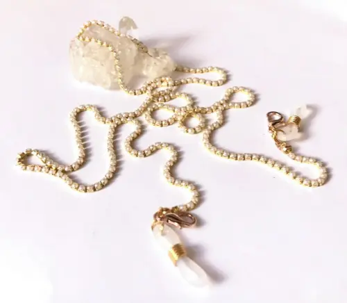 Salva Oculos em Corrente de Micro Perolas 2 mm Dourado