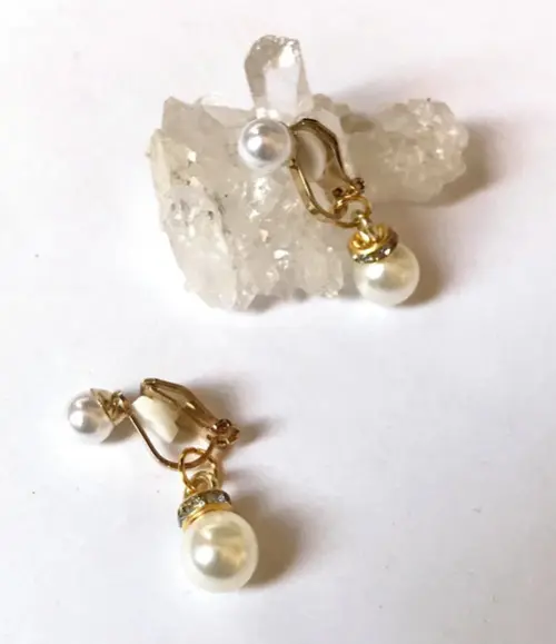 Brinco de Pressão com Perolas Abs e Strass