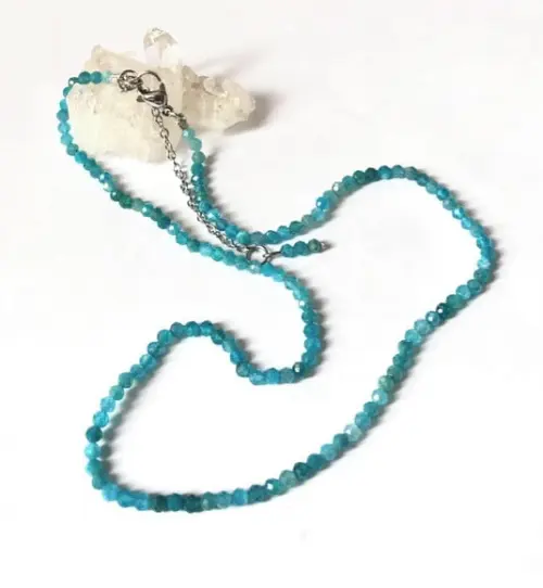 Choker Colar com Apatitas Facetadas e Aço Inox