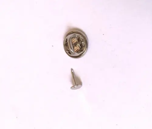 Base para Broche em Metal Prateado