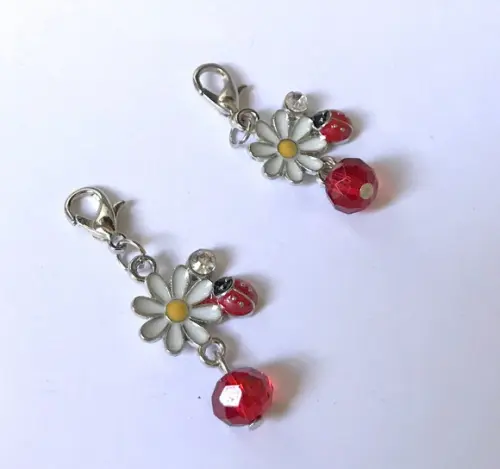 Kit Pingente Flor e Joaninha para Colar, Pulseira, Tornoz