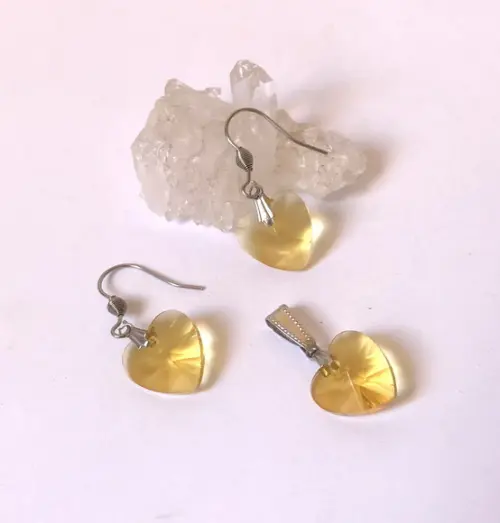 Conjunto Brinco e Pingente Coração Cristal Amarelo Aço Inox