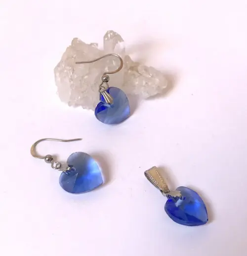 Conjunto Brinco e Pingente Coração Cristal Azul e Aço Inox