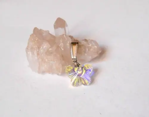 Pingente com Cristal Aurora Boreal Borboleta e Aço Inox