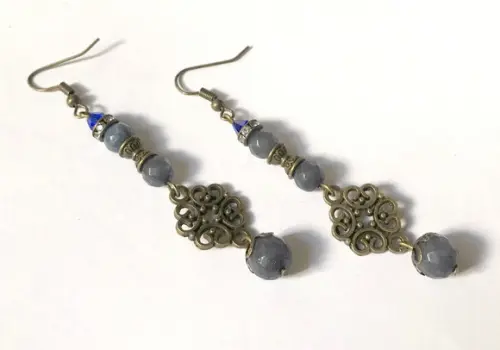 Brinco Jade Azul Safira Facetada com Gancho Ouro Velho
