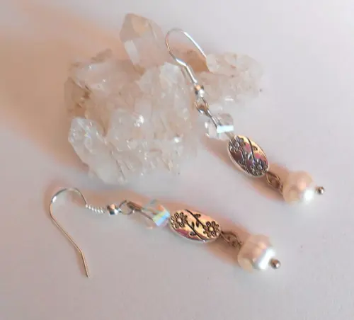 Brinco com Pérola de Água Doce e Cristal