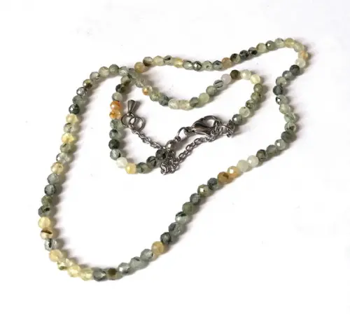Colar Choker com Prenite Facetadas e Inox