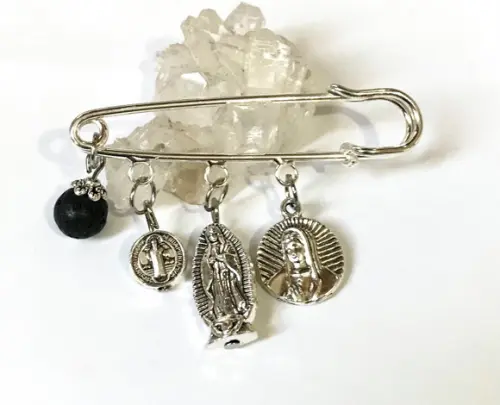Broche com Lava Vulcanica Pingentes Religiosos Virgem Maria