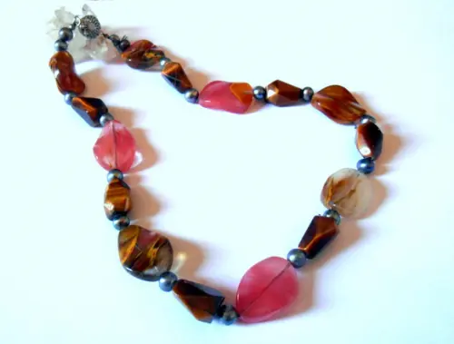Colar Cristal Cherry, Olho de Tigre e Perolas Escuras