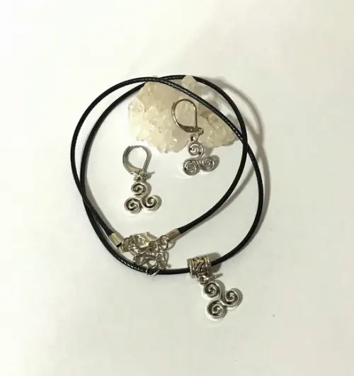 Conjunto Aço Inox com Triskle em Liga