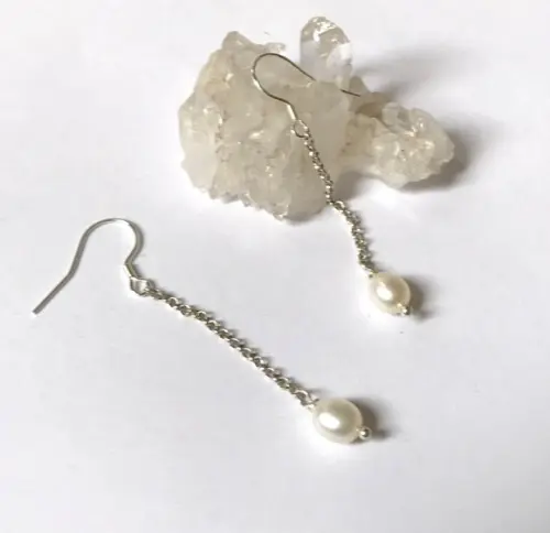 Brinco de Prata com Pérola de Agua Doce Branca
