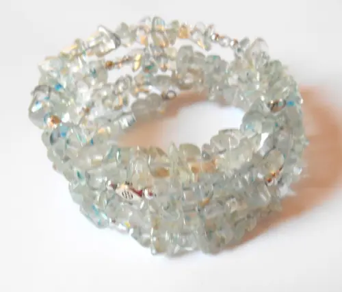 Pulseira Ajustável com quartzo tingido( mola )