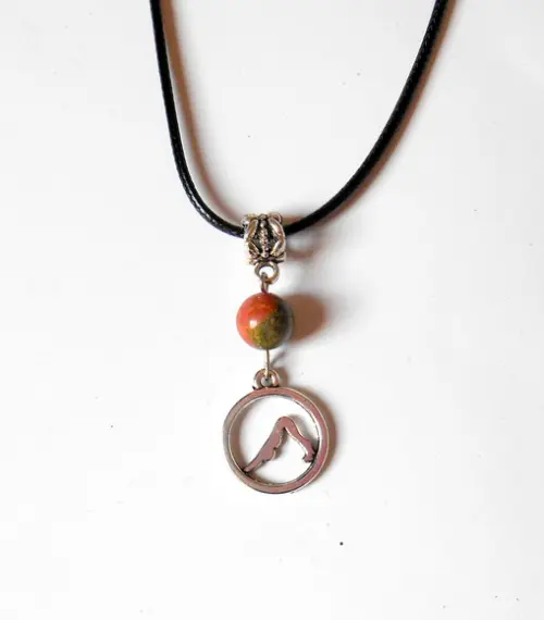 Cordão Colar com Pingente Unakita e Simbolo Yoga