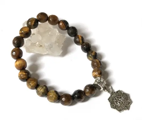Pulseira Japamala Olho de Tigre Facetada 21 Contas e Om