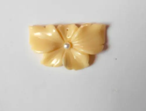 Flor em Resina com Pérola para Montar Pingente ou Colar