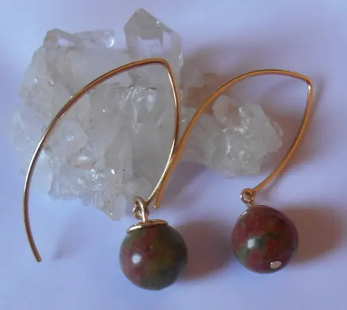 Brinco com Unakita Folheado a Ouro 18k