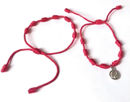 Pulseira Vermelha 7 Nós Kabbalah Sorte e Protecao Kit com 2
