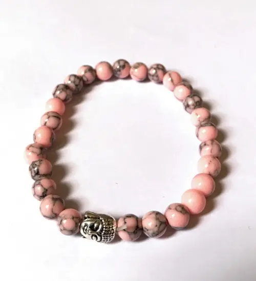 Pulseira Japamala 27 Contas Howlita Rosa e Buda Prateado