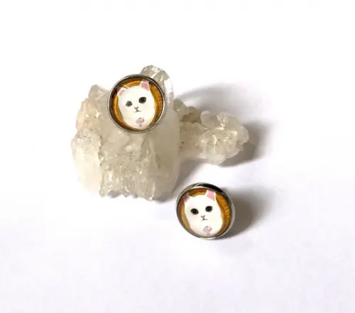 Brinco Pino com Cabochão Modelo Gato e Aço Inox