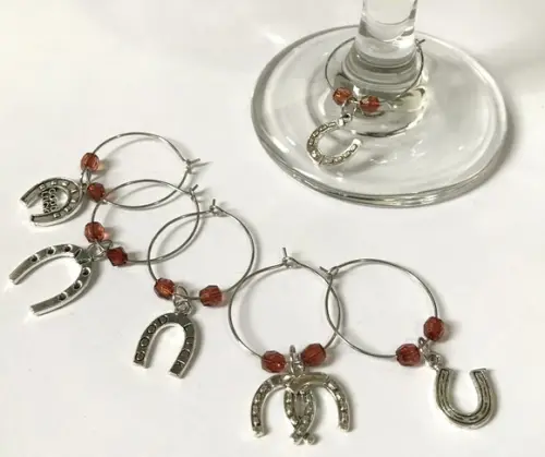 Marcadores de Taça Ferradura com 6 Cavalo / Sorte / Amuleto