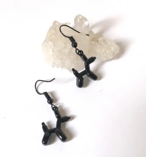 Brinco com Mini Cachorrinho Preto