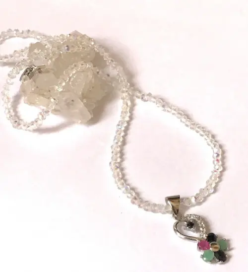 Choker Cristal Ab 2 mm e Pingente Rubi Safira e Esmeralda