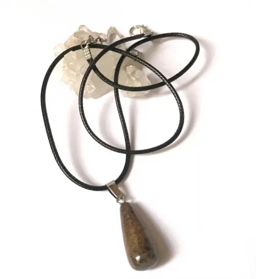 Cordão Colar com Pingente Gota de Jaspe