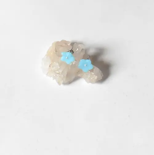 Brinco Flor azul cristal theco com aço inox