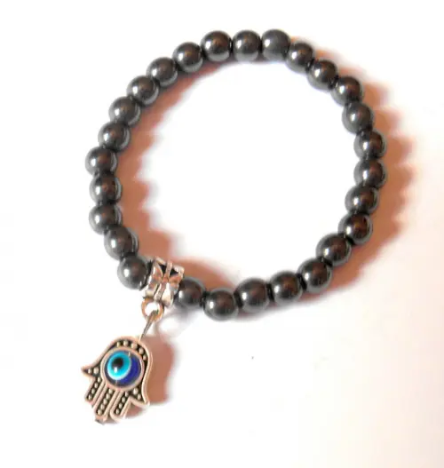 Pulseira Japamala com Hematitas e Pingente Mão de Fatima