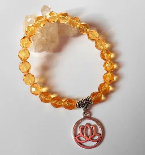 Pulseira Cristal theco amarelo 21 contas e flor de lotus