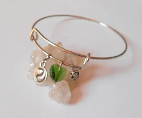 Pulseira Bracelete Aro com Cristal Coração e Yin Yang