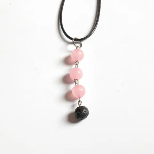 cordão colar com quartzo rosa e difusor aromaterapia